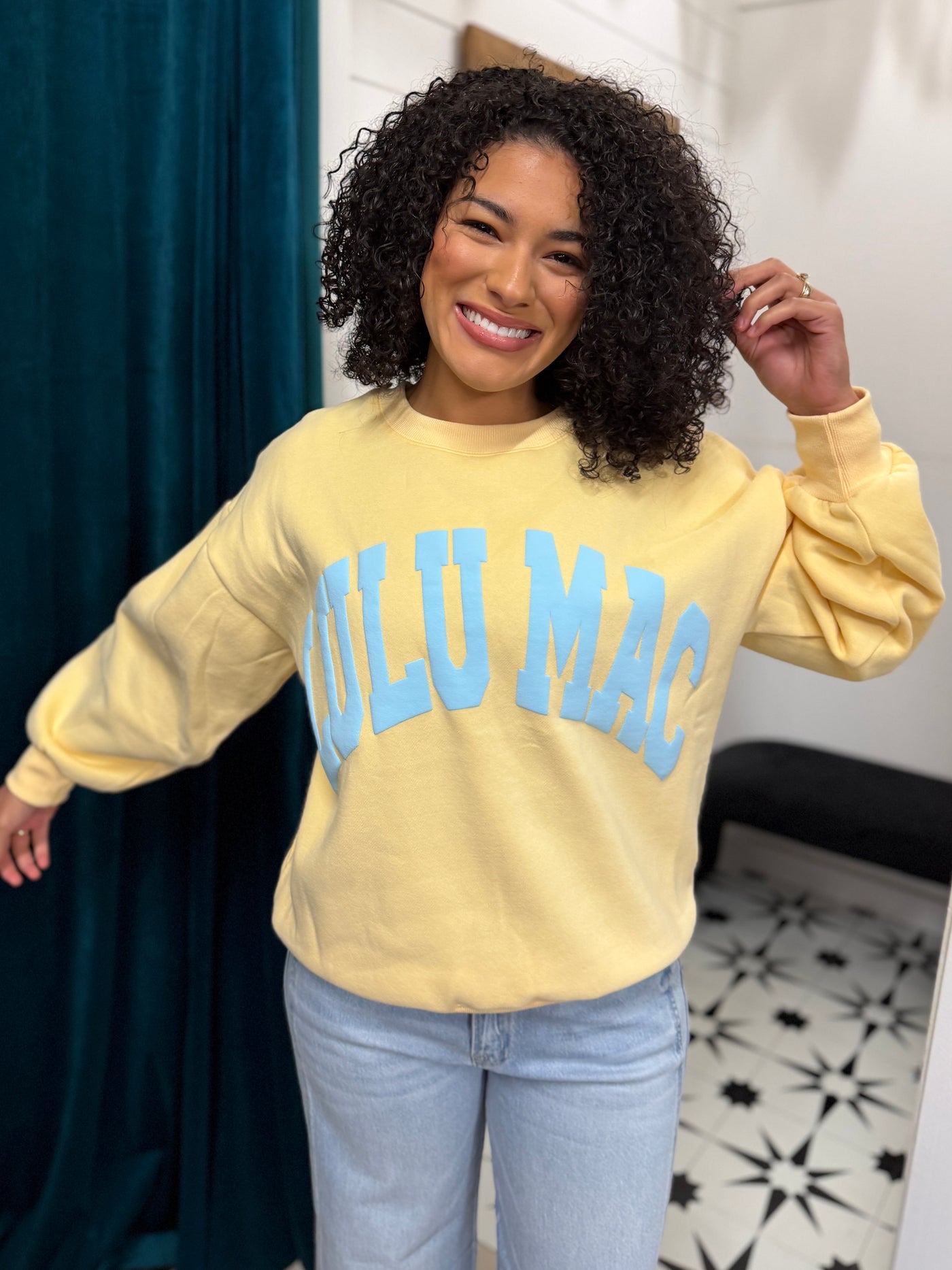 LULU Yellow/Blue Sweatshirt