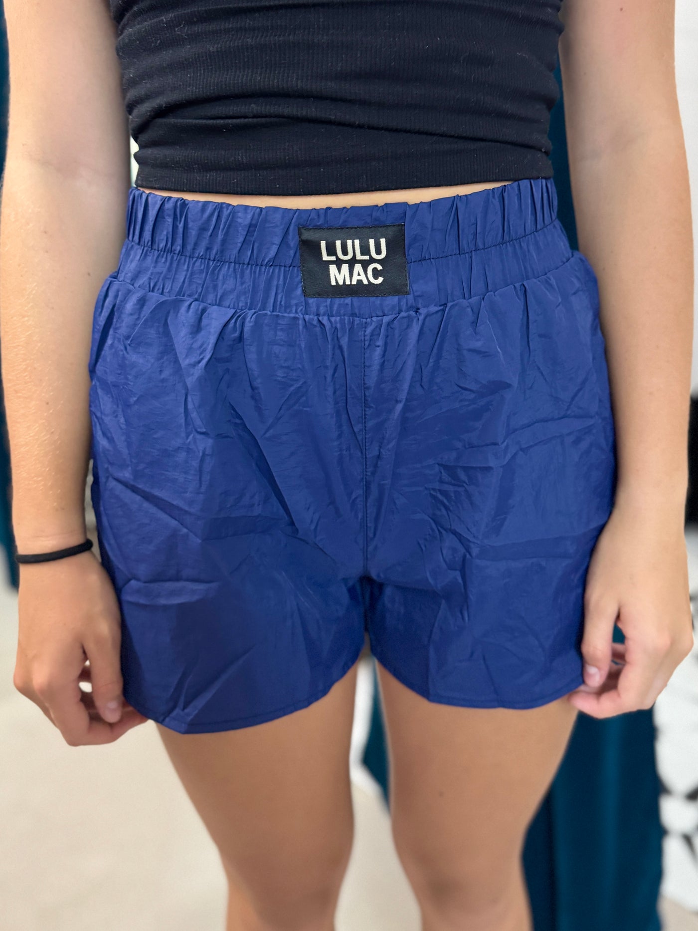 LULU MAC SOLID SHORTS